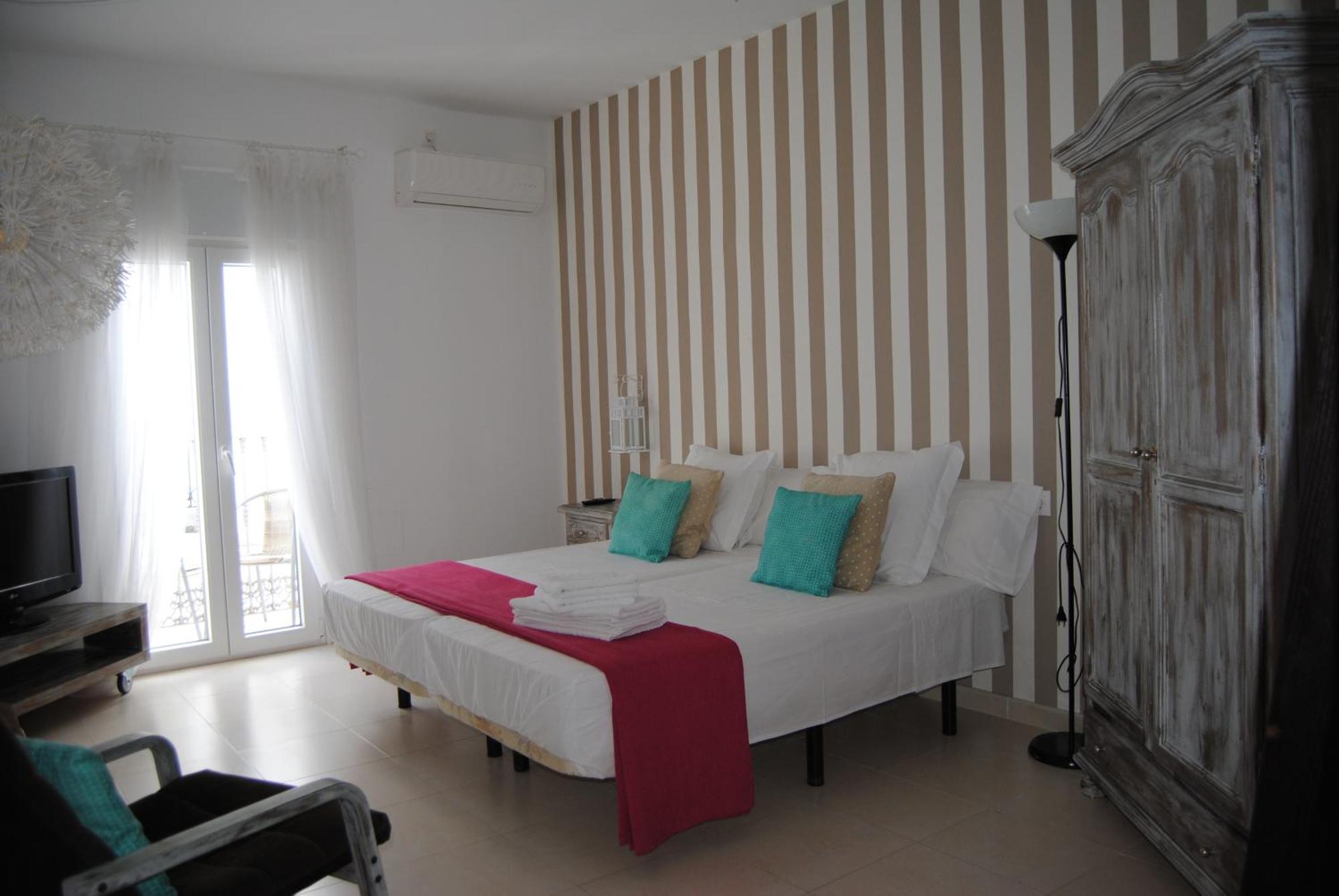Conil Apartamentos La Dama Y El Vagabundo 科尼尔-德拉弗龙特拉 外观 照片